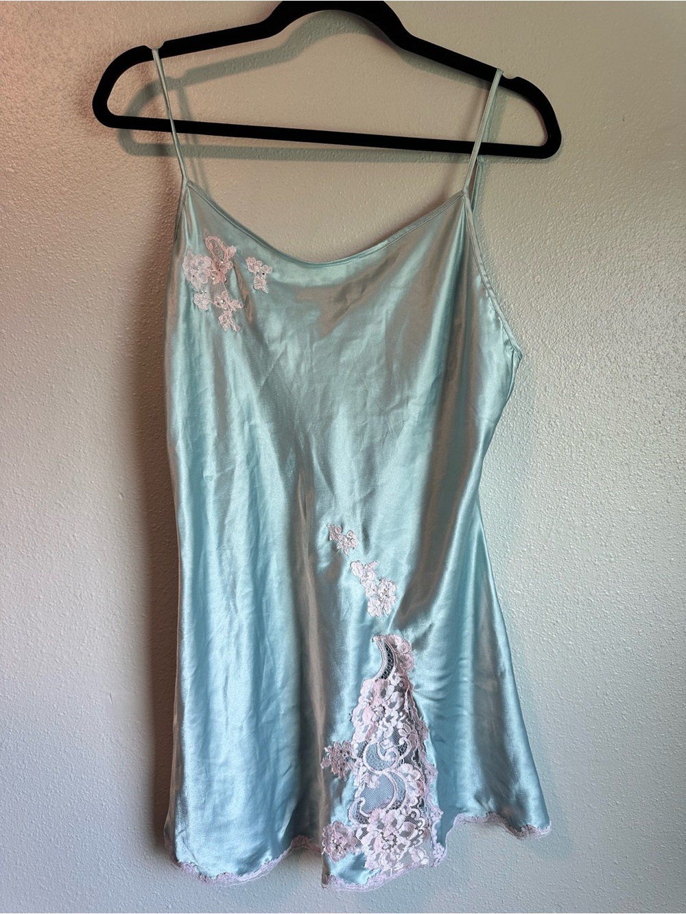 Victoria’s Secret Y2K Slip Dress Large Pink Lace Beaded Y2K Ice Blue